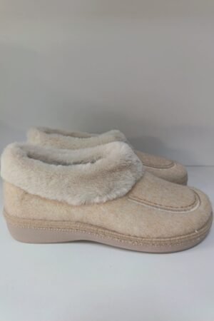 ZAPATILLA PARA MUJER CERRADA RIBETE PELO