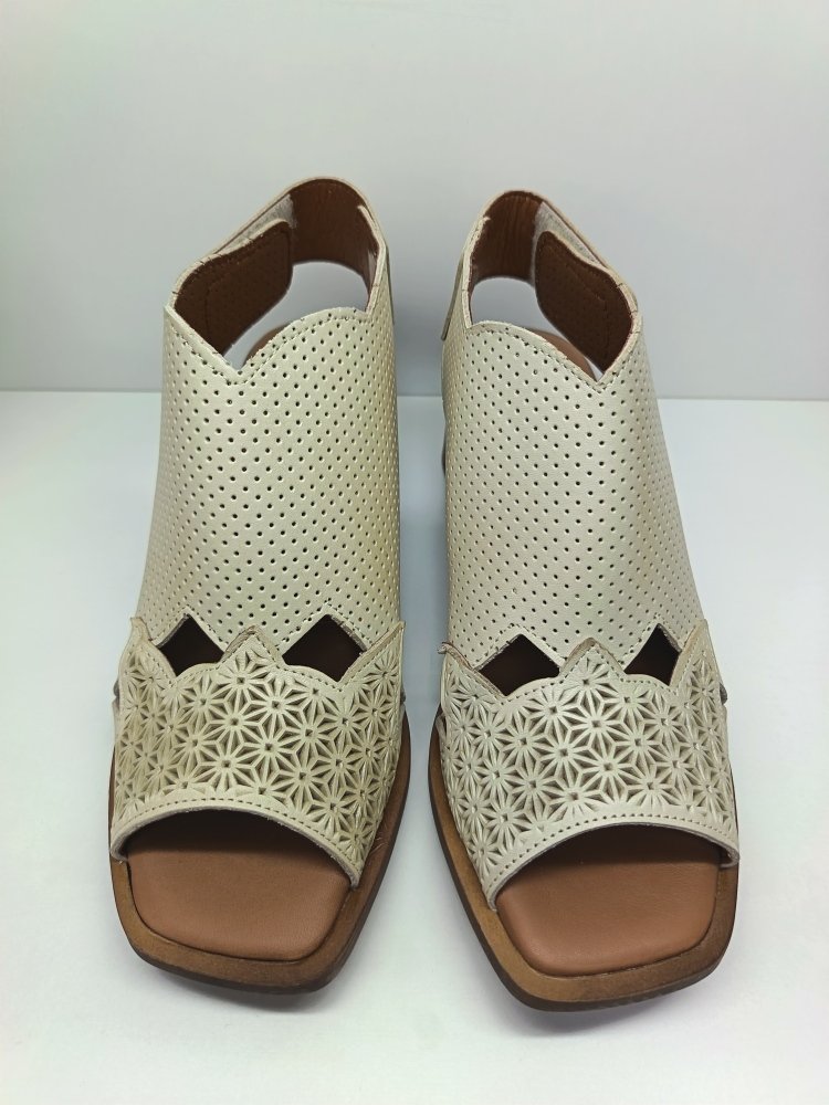 SANDALIA BOTIN MUJER COLOR BEIG CALADO PIEL - Image 4