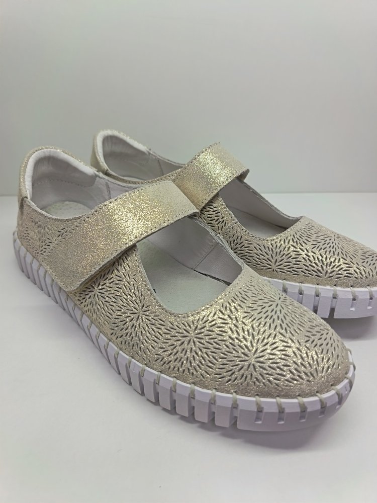 MERCEDITA DEPORTIVA CÓMODA, LIGERA Y FLEXIBLE - Image 2