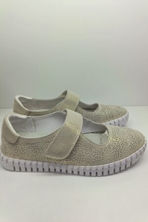 MERCEDITA DEPORTIVA CÓMODA, LIGERA Y FLEXIBLE